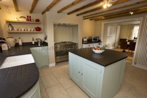 _gorgeous low burn cottage 7.jpg
